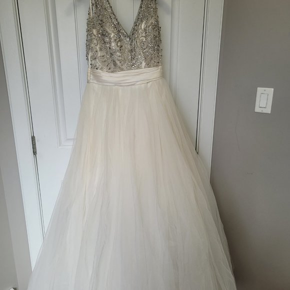 Wedding Dress and Veil - Picture 2 of 4